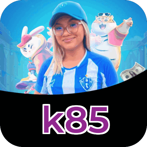 Comunidade Facebook k85 mostrando posts, comentários e engajamento de membros